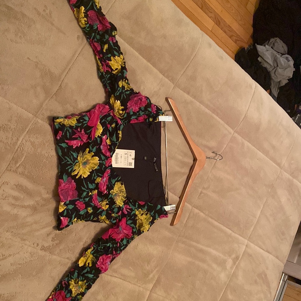 NWT Zara Flowered Crop Top/Long Sleeve/Small